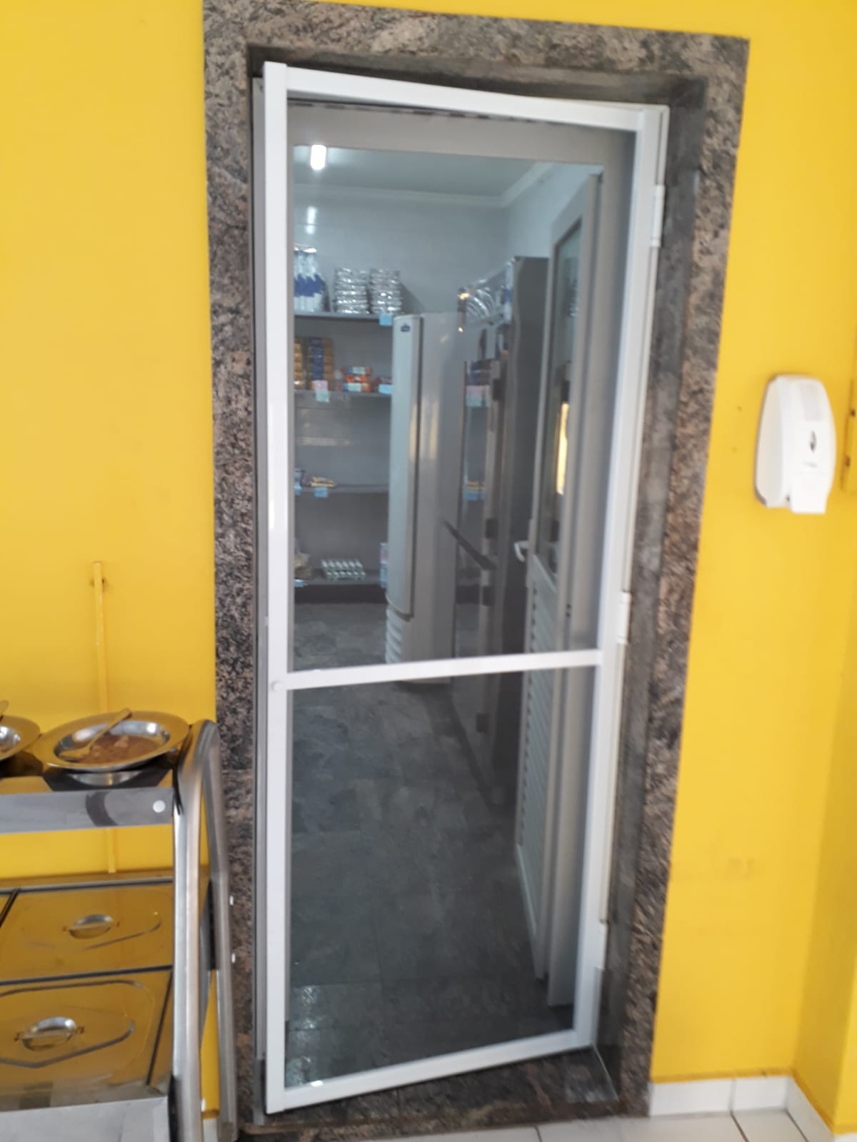 Porta Tela Mosquiteira de Giro